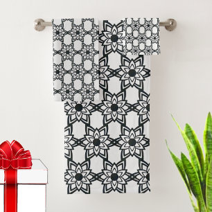 Abstraktes schwarzes Blumen-Mandala-Muster auf Wei Badhandtuch Set