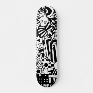 Abstraktes Schwarzweißmuster Skateboard