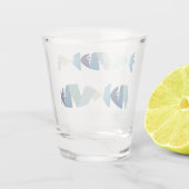 Abstraktes Schwimmen Blauer Fisch Schnapsglas (Rückseite)
