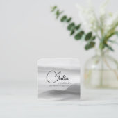 Abstraktes Script in Schwarz und Weiß Quadratische Visitenkarte (Stehend Vorderseite)