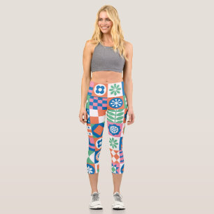 Abstraktes skandinavisches Folkloremuster Capri Leggings