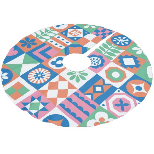 Abstraktes skandinavisches Folkloremuster Polyester Weihnachtsbaumdecke (Schrägansicht)