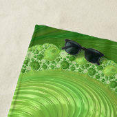 Abstraktes symmetrisches grünes Fraktal Strandtuch (Beispiel)