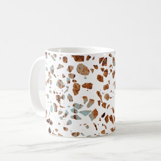 Abstraktes Terrazzo Mosaic Rust Brown & Blue Muste Kaffeetasse (Vorderseite Links)