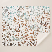 Abstraktes Terrazzo Mosaic Rust Brown & Blue Muste Sherpadecke (Vorderseite (Horizontal))