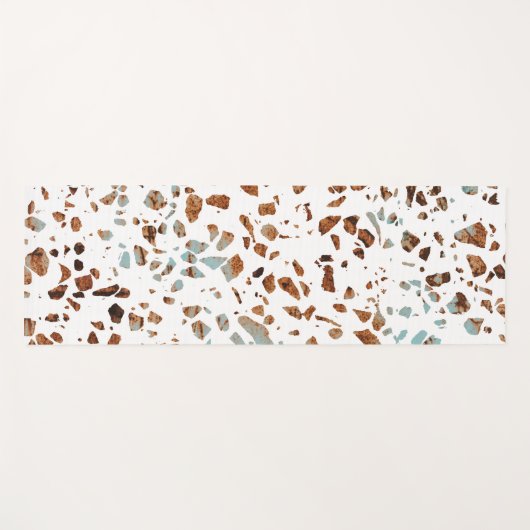 Abstraktes Terrazzo Mosaic Rust Brown & Blue Muste Yogamatte (Vorderseite (Horizontal))