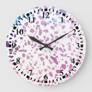 Abstraktes Terrazzo-Mosaik in Rosa und Blau Große Wanduhr