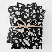 Abstraktes Terrazzo Mosaik Schwarz-Weiß-Muster Geschenkpapier Set (Beispiel)