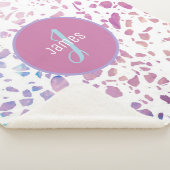 Abstraktes Terrazzo-Muster in Rosa und Blau Sherpadecke (3/4)