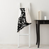 Abstraktes Terrazzo Schwarz/Weiß-Muster Sherpadecke (Beispiel)