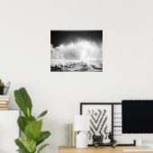 Absturz der Welle des Schwarzen und Weißen Ozeans  Poster (Heimbüro)