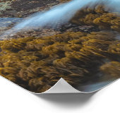 Abstürze an der Rocky Shoreline Poster (Ecke)