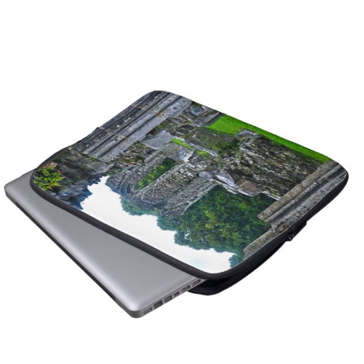 Abtei ancient Tintern, Zisterzienserkloster, Wales Laptopschutzhülle (Vorne Knopf)