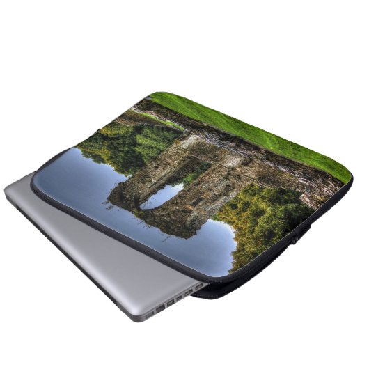 Abtei ancient Tintern, Zisterzienserkloster, Wales Laptopschutzhülle (Vorne Knopf)