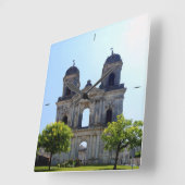 Abtei von Saint-Jean-d'Angély. Quadratische Wanduhr (Winkel)