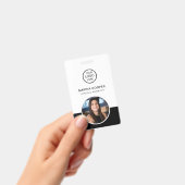 Abzeichen für das Logo "Schwarze Minimalistische I Ausweis (Handheld)