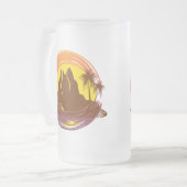 Abzeichen mit tropischer Vulkanlandschaft und Palm Mattglas Bierglas (Vorderseite Links)