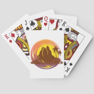Abzeichen mit tropischer Vulkanlandschaft und Palm Spielkarten