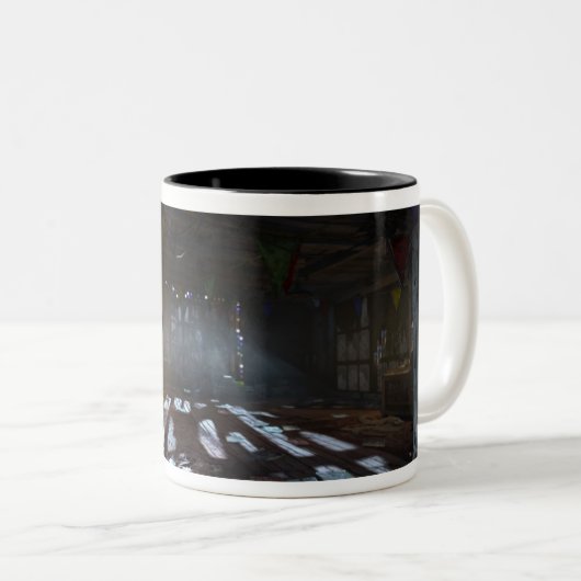 AC Screenshot 11 Zweifarbige Tasse (VorderseiteRechts)