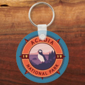Acadia National Park Puffin Retro Compass Emblem Schlüsselanhänger (Vorderseite)