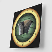 Accordion auf Sheet Music~Green on Gold Background Quadratische Wanduhr (Winkel)
