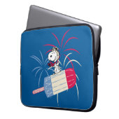 Ace Snoopy auf dem Eis-Pop Laptopschutzhülle (Vorderseite Links)