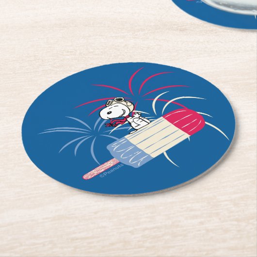 Ace Snoopy auf dem Eis-Pop Runder Pappuntersetzer (Angewinkelt)