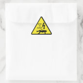 Achten Sie auf den ALMIGHTY-Aufkleber Dreieckiger Aufkleber (Tasche)