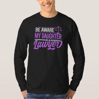 Achten Sie auf meine Tochter als Anwältin Premium T-Shirt