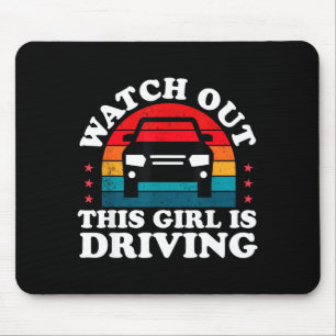 Achtung Dieses Mädchen Fährt Komisch Neuer Fahrer Mousepad