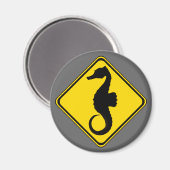 Achtung: Jumping Seepferd Crossing! Magnet (Vorderseite/Rückseite)