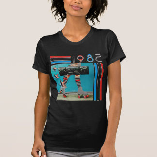 Achtzigerjahre Retro Boom-Kasten-und T-Shirt