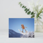 Acorn Elf fliegt auf der Skis Winterpostkarte Postkarte (Stehend Vorderseite)