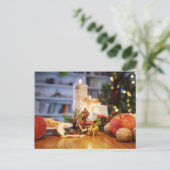 Acorn elf fütternd goldenes Weihnachtspigmentierch Postkarte (Stehend Vorderseite)