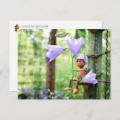 Acorn Elf mit blauen Glocken Blume Sommer Postkarte