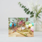 Acorn elf mit Osterstift Ostern Postkarte (Stehend Vorderseite)