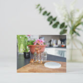 Acorn elf mit seinem Hund in der Küche Postkarte (Stehend Vorderseite)