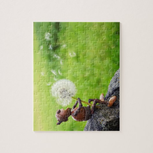 Acorn elf rider blowing to blowball puzzle (Vertikal)