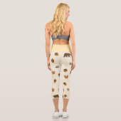 Acorns & Pinecones Capri Leggings (Rückseite)