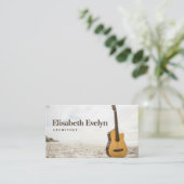 Acoustic Gitarre stehend im Sand Visitenkarte (Stehend Vorderseite)