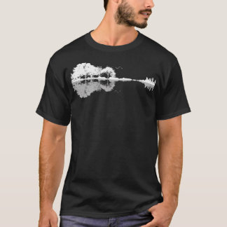 Acoustic Gitarrenwald Natur Spiegelbild T-Shirt