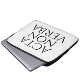 Acta Non Verba Laptopschutzhülle (Vorne Knopf)