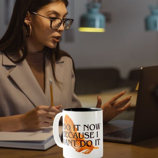 Action Taker Motivational Mug - "I Do It Now" Bold Zweifarbige Tasse