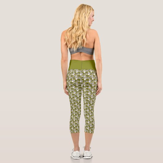 Activate My Heart Pattern Silver Capri Leggings (Rückseite)