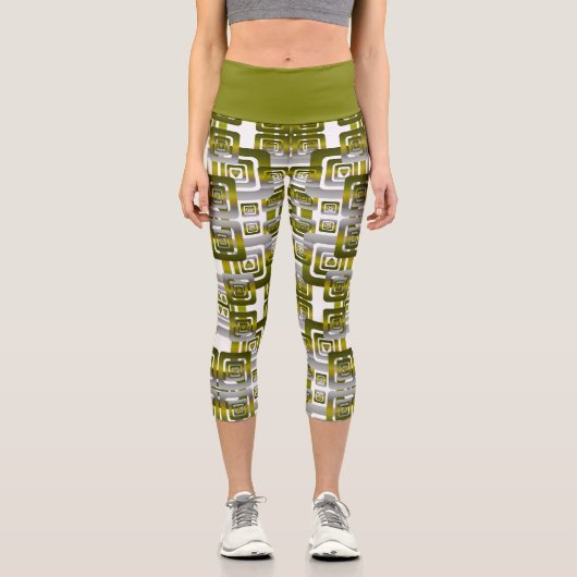 Activate My Heart Pattern Silver Capri Leggings (Vorderseite)
