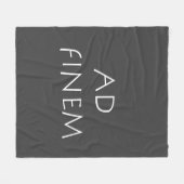 Ad Finem Fleecedecke (Vorderseite (Horizontal))