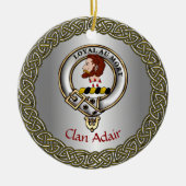 Adair Clan Badge & Tartan Thistle Personalized Keramik Ornament (Vorne)