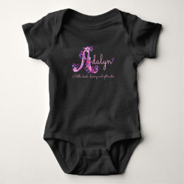 Adalyn Girls Name & Bedeutung Brief Ein Baby Bekle Strampler