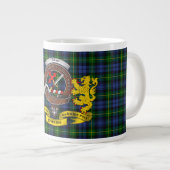 Adam Clan Abzeichen & Tartan Jumbo Tasse (Vorderseite Rechts)