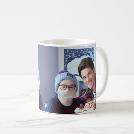 Adam Devine u. Breanna Tasse (VorderseiteRechts)